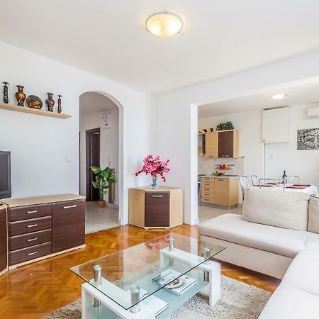 Apartment Lucky 1 Fiume Esterno foto
