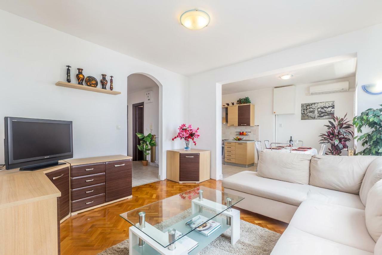 Apartment Lucky 1 Fiume Esterno foto